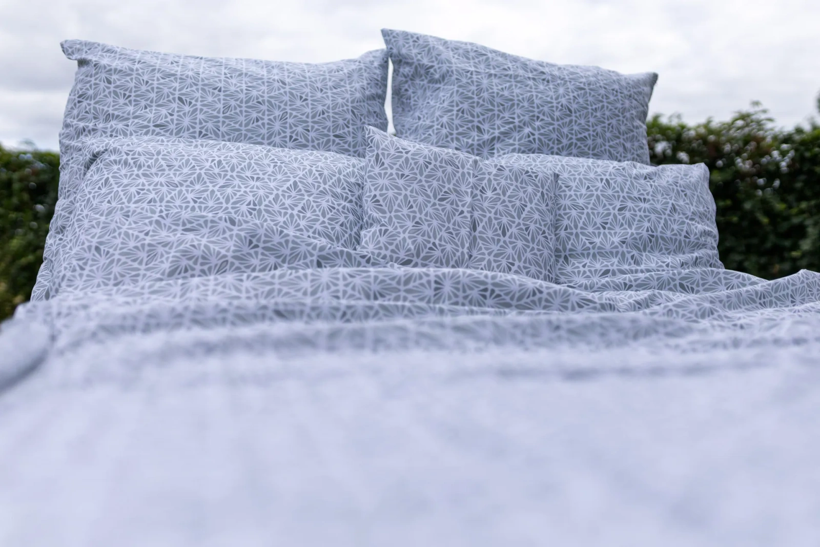 Komfortowa pościel bawełniana geometryczna szałwia