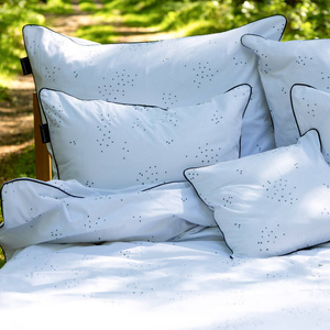 Komplet pościeli białej w czarne kropki z czarną lamówką 140x200/50x60