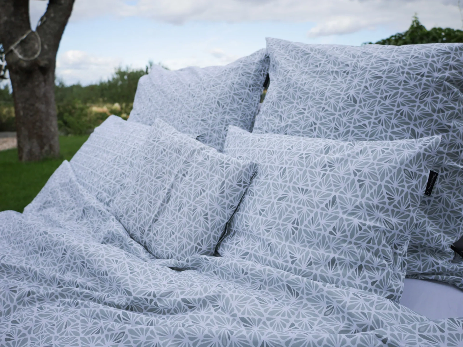 Komfortowa pościel bawełniana geometryczna szałwia 220x200 2x50x60 